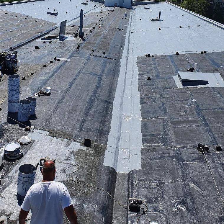 Papa czy płynna membrana poliuretanowa? Co wybrać?